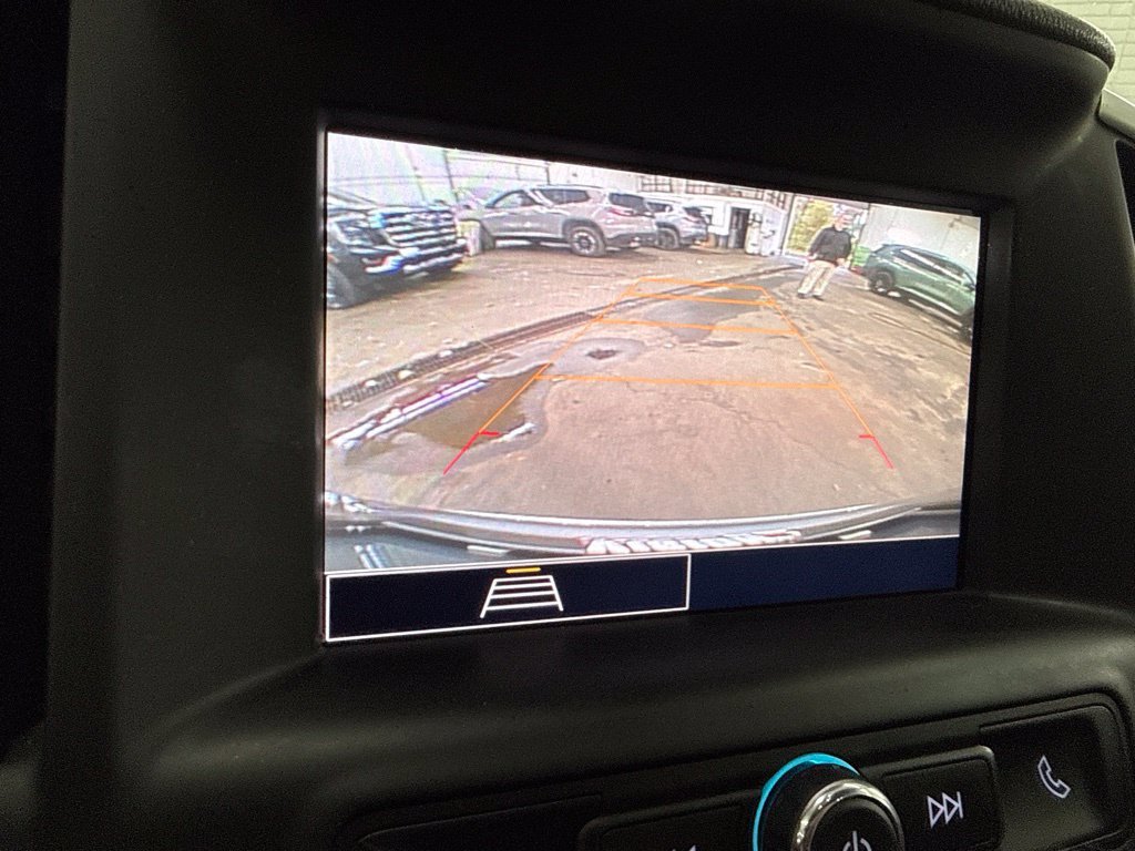 Used 2023 Silver GMC SLE image 28