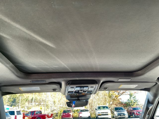 2027 Chevrolet Tahoe photo 24 of 44