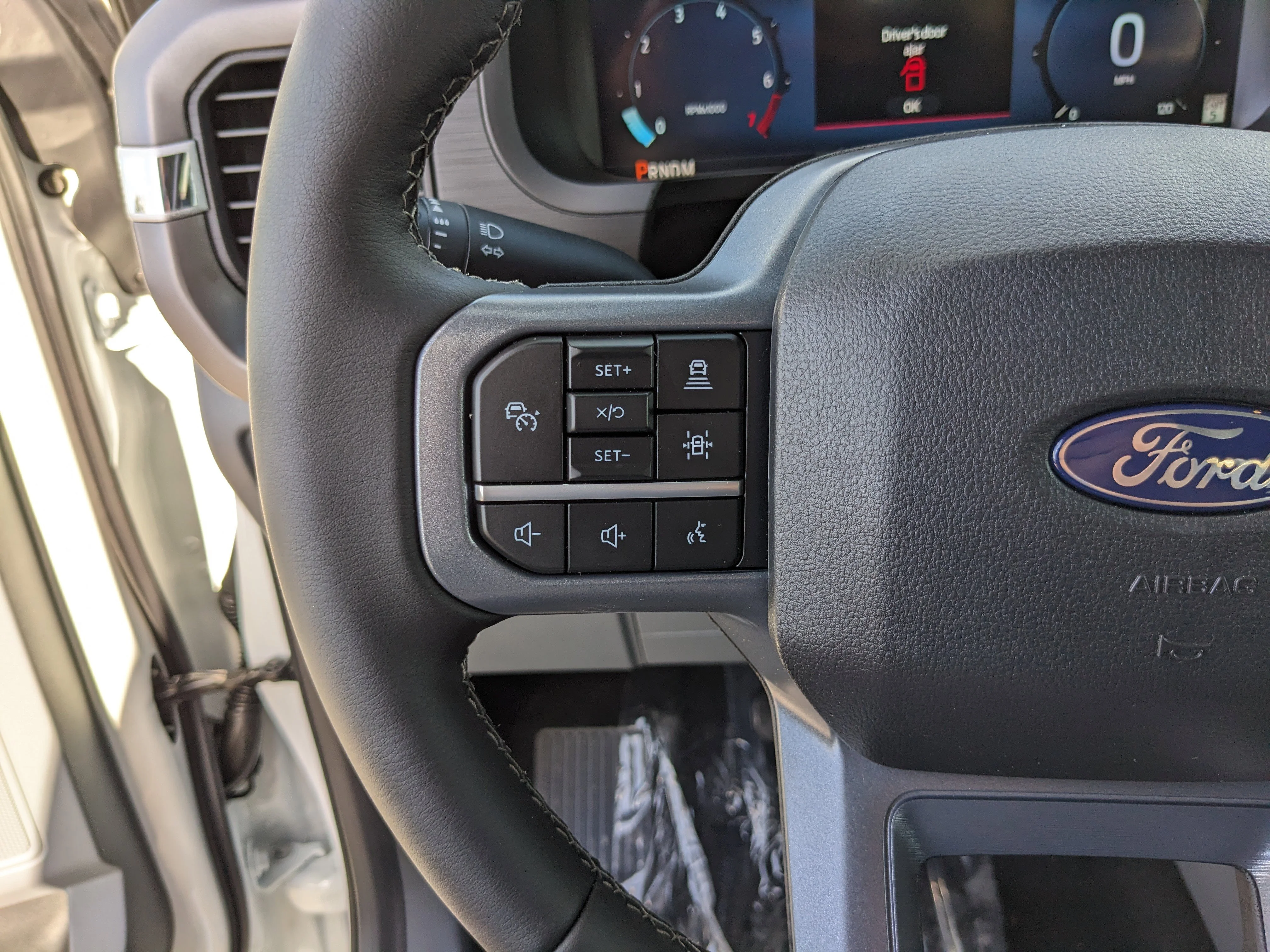 New 2026 Oxford White Ford XLT image 29