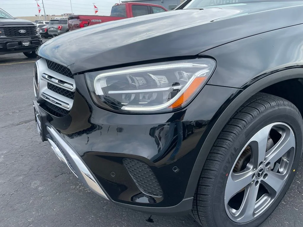 Used 2022 Black Mercedes-Benz GLC 300 image 38