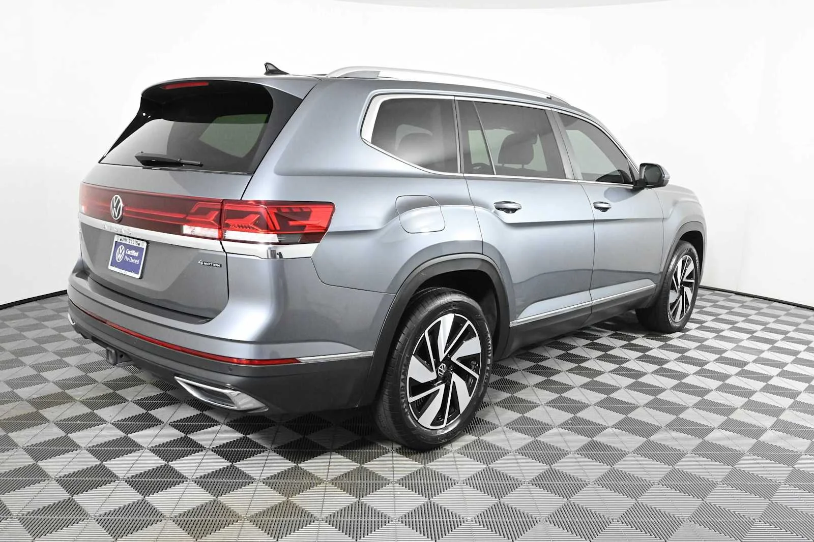 Certified Used 2024 Platinum Gray Metallic Volkswagen 2.0T SEL image 9