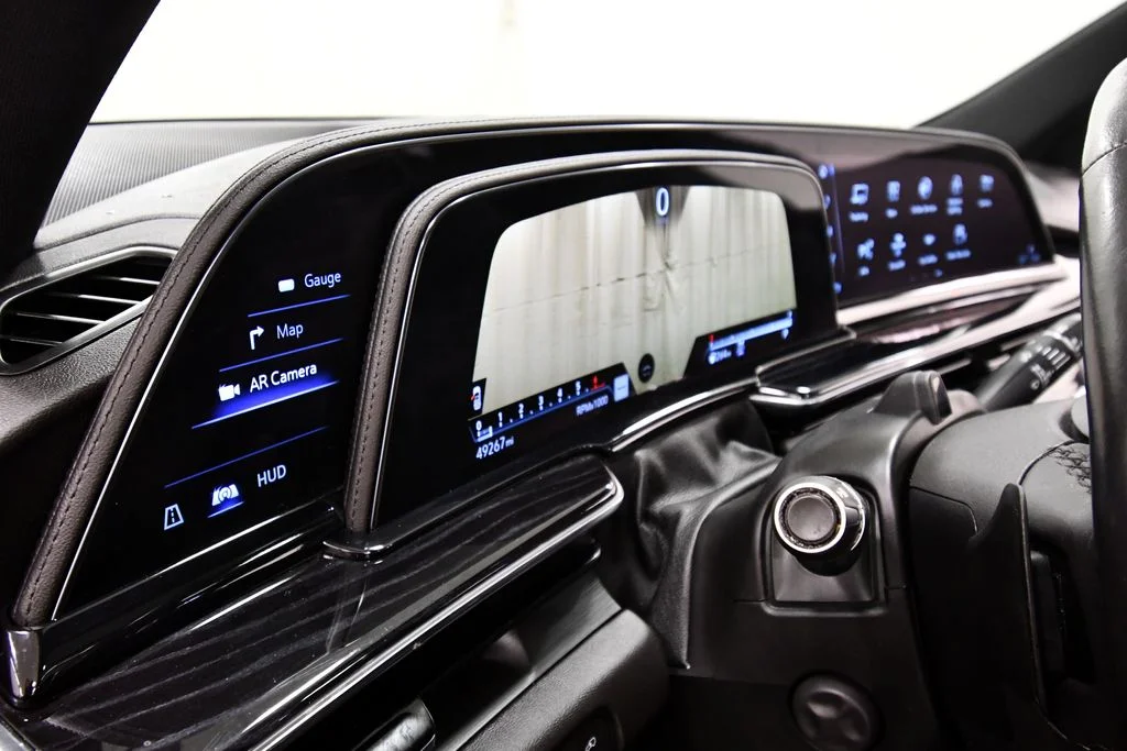 Used 2023  Cadillac Sport image 24
