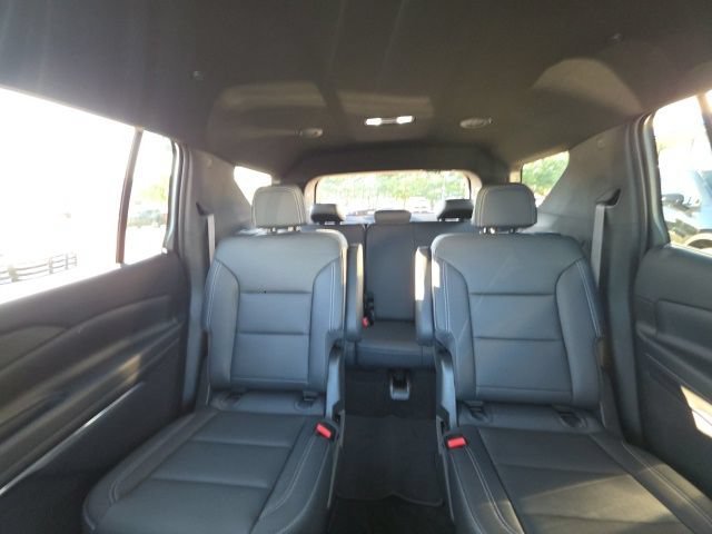 New 2027 Summit White Chevrolet LT image 27