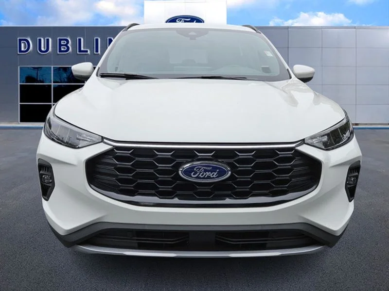 New 2026 star white metallic tri-coat Ford ST-Line Select image 2