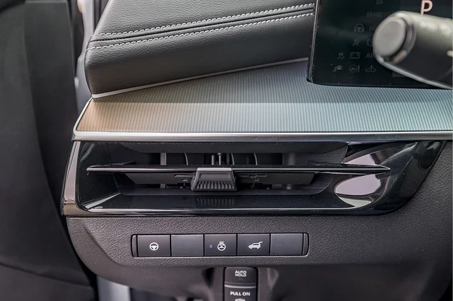 2025 Nissan Murano SL - Photo 11