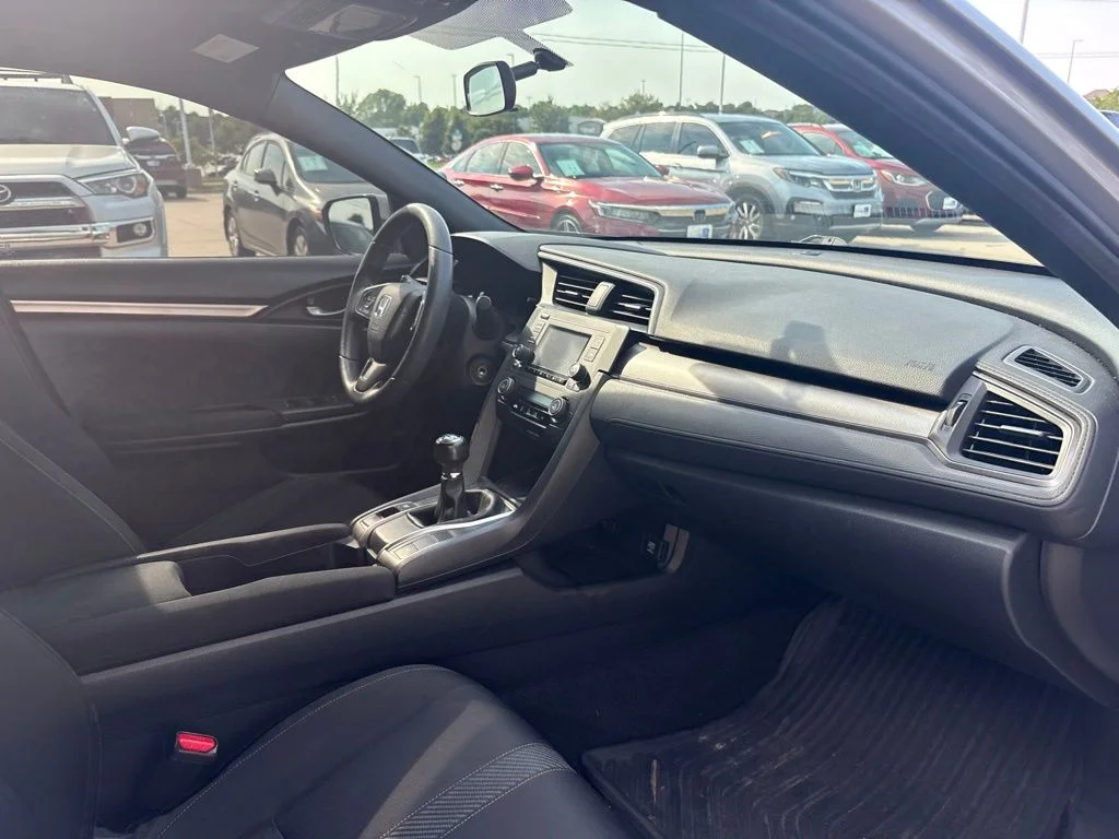 Used 2018 Silver Honda LX image 30
