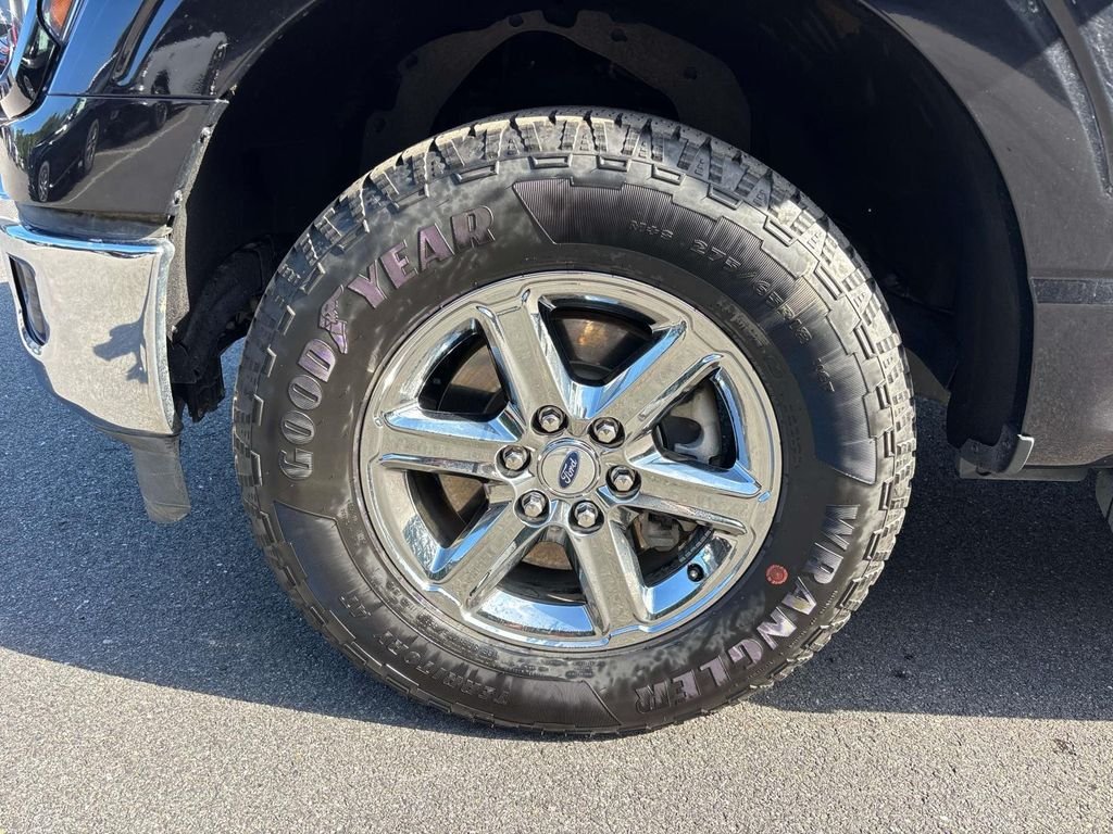 Used 2025 Black Ford XLT image 10
