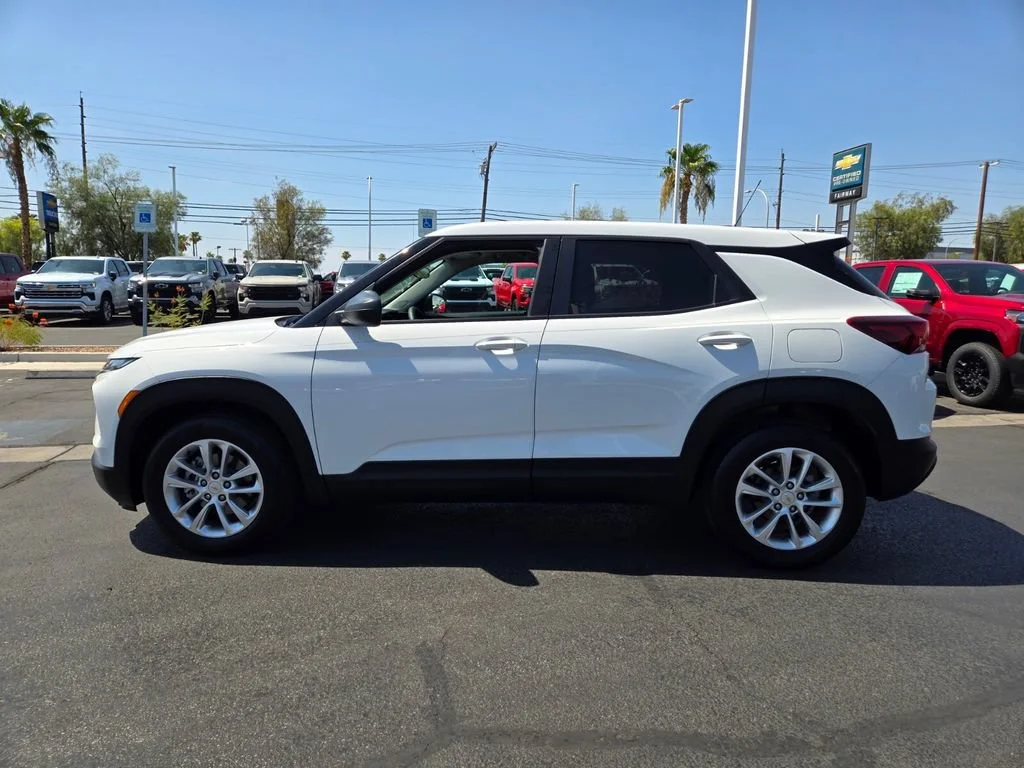 Used 2024 Summit White Chevrolet LS image 3