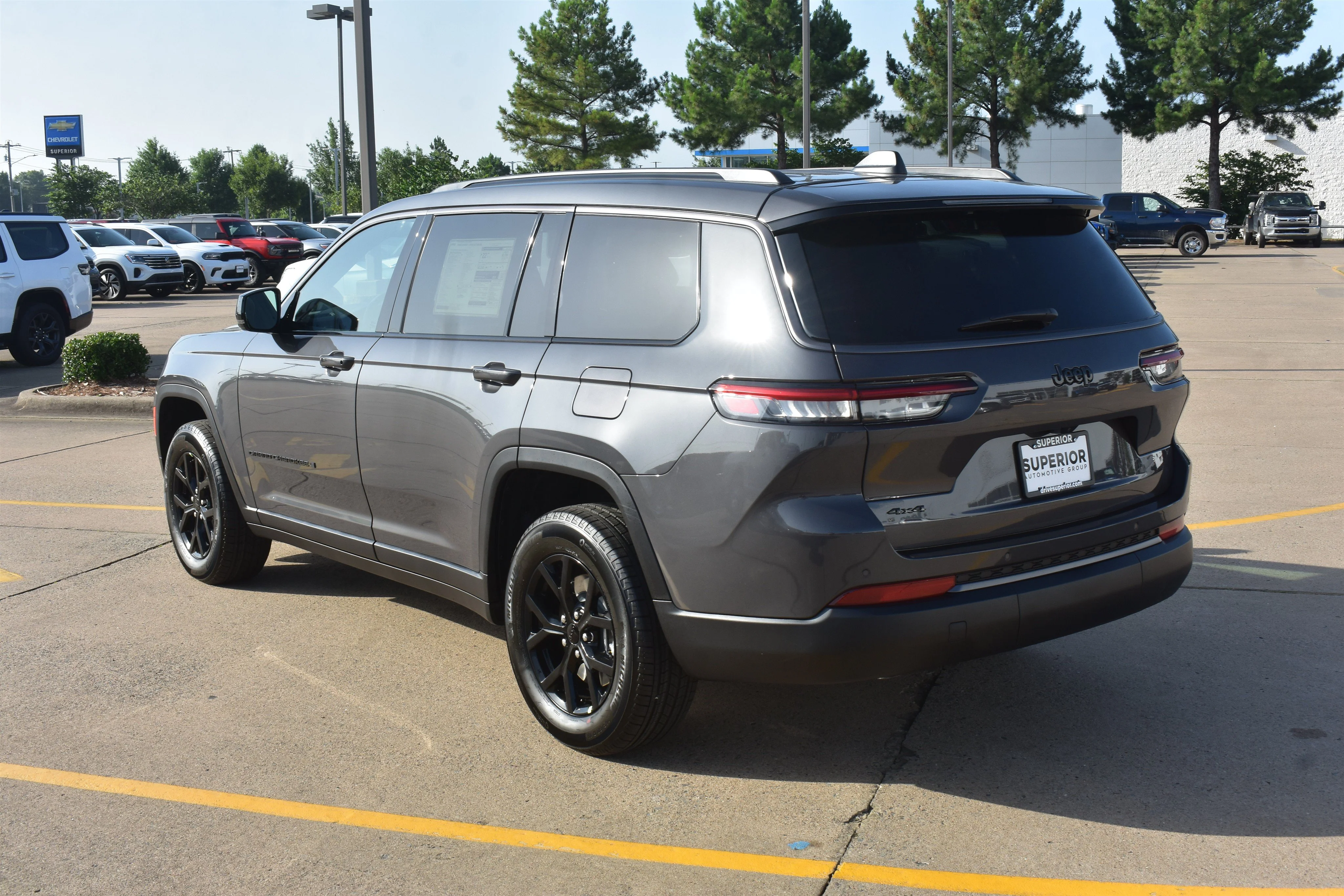 New 2026 Baltic Gray Metallic Clearcoat Jeep Laredo Altitude image 8