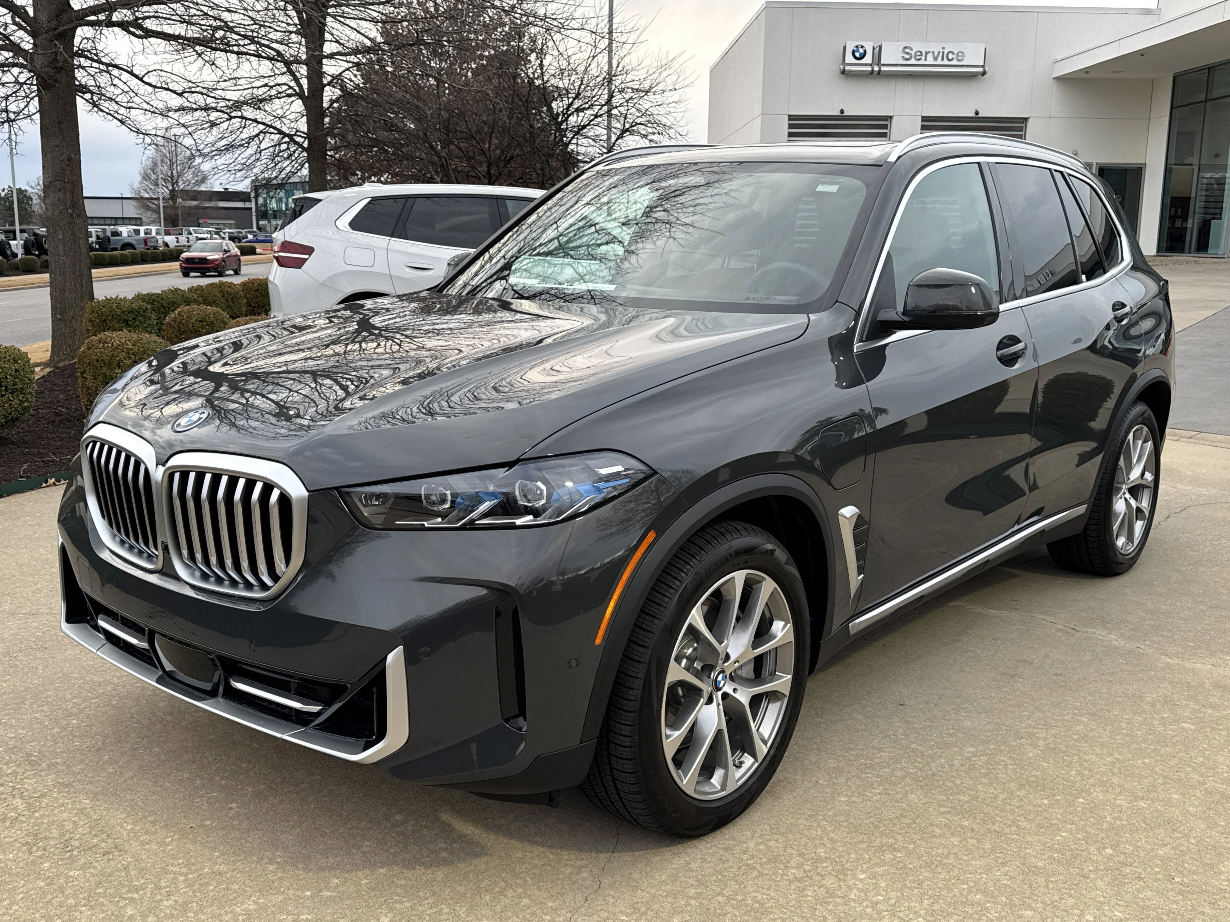 2026 BMW X5 xDrive50e's photo
