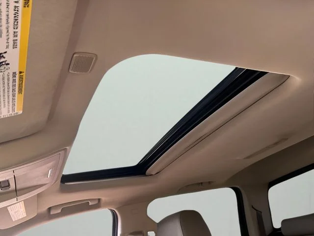 Used 2018 Red GMC SLT image 24
