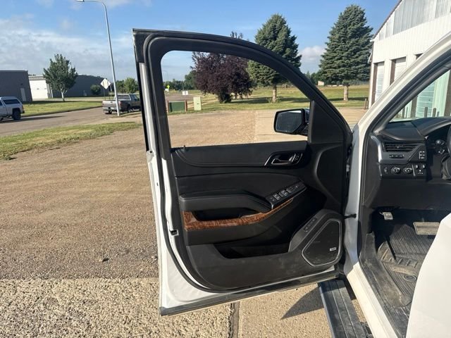 Used 2019 White Chevrolet Premier image 21