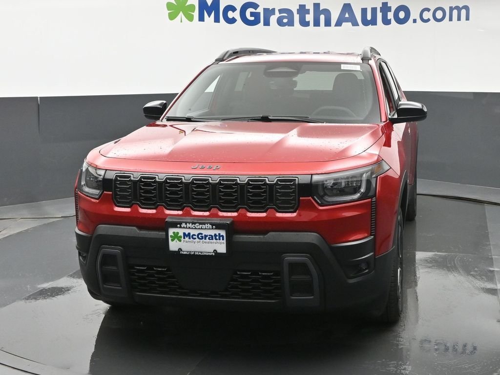New 2026 Red Hot Pearl-Coat Exterior Paint Jeep Laredo image 5