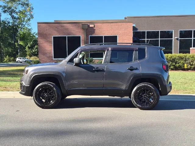 Used 2018 Gray Jeep Sport image 10