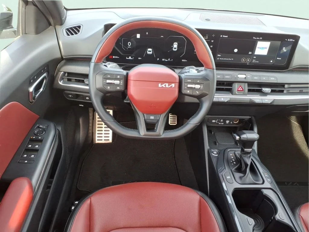 Used 2025 White Kia GT-Line Turbo image 17