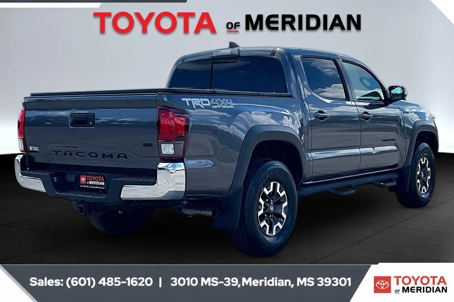Used 2018 Magnetic Gray Metallic Toyota TRD Off-Road image 11