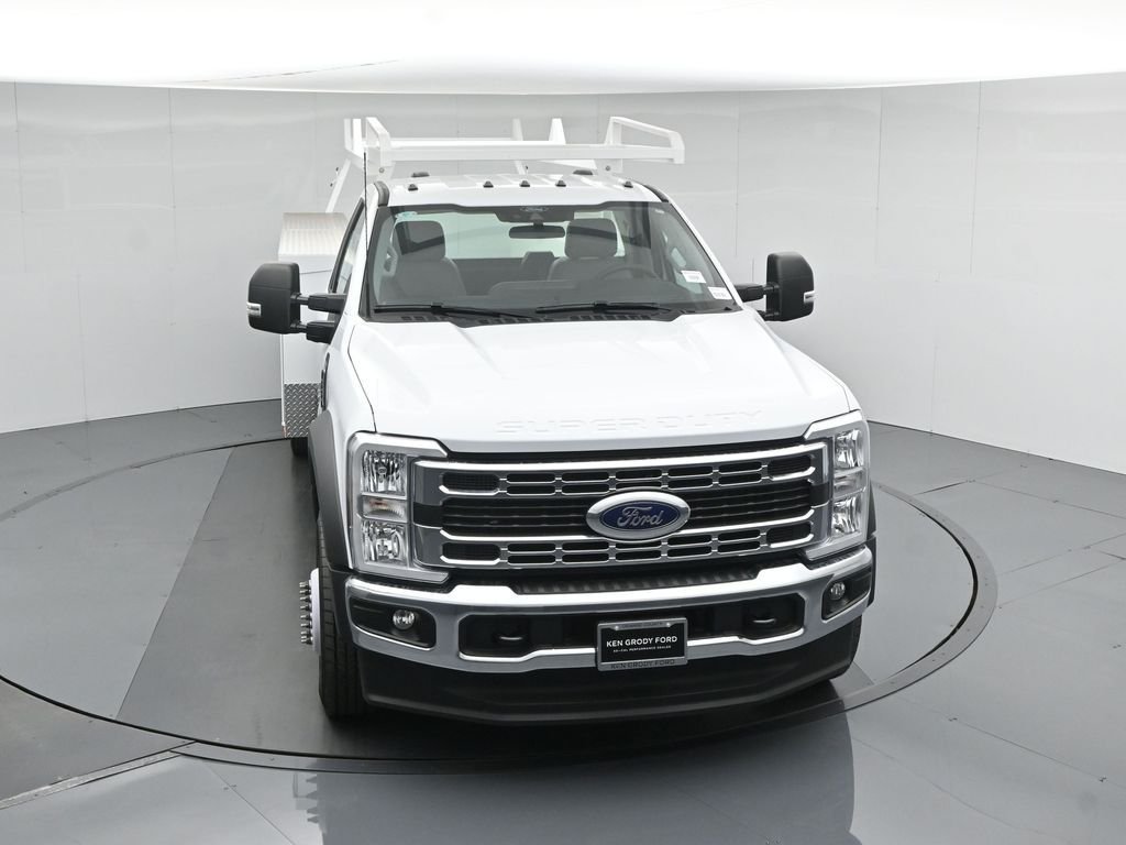 2025 Ford F-550 Super Duty Chassis Cab XL - Photo 42