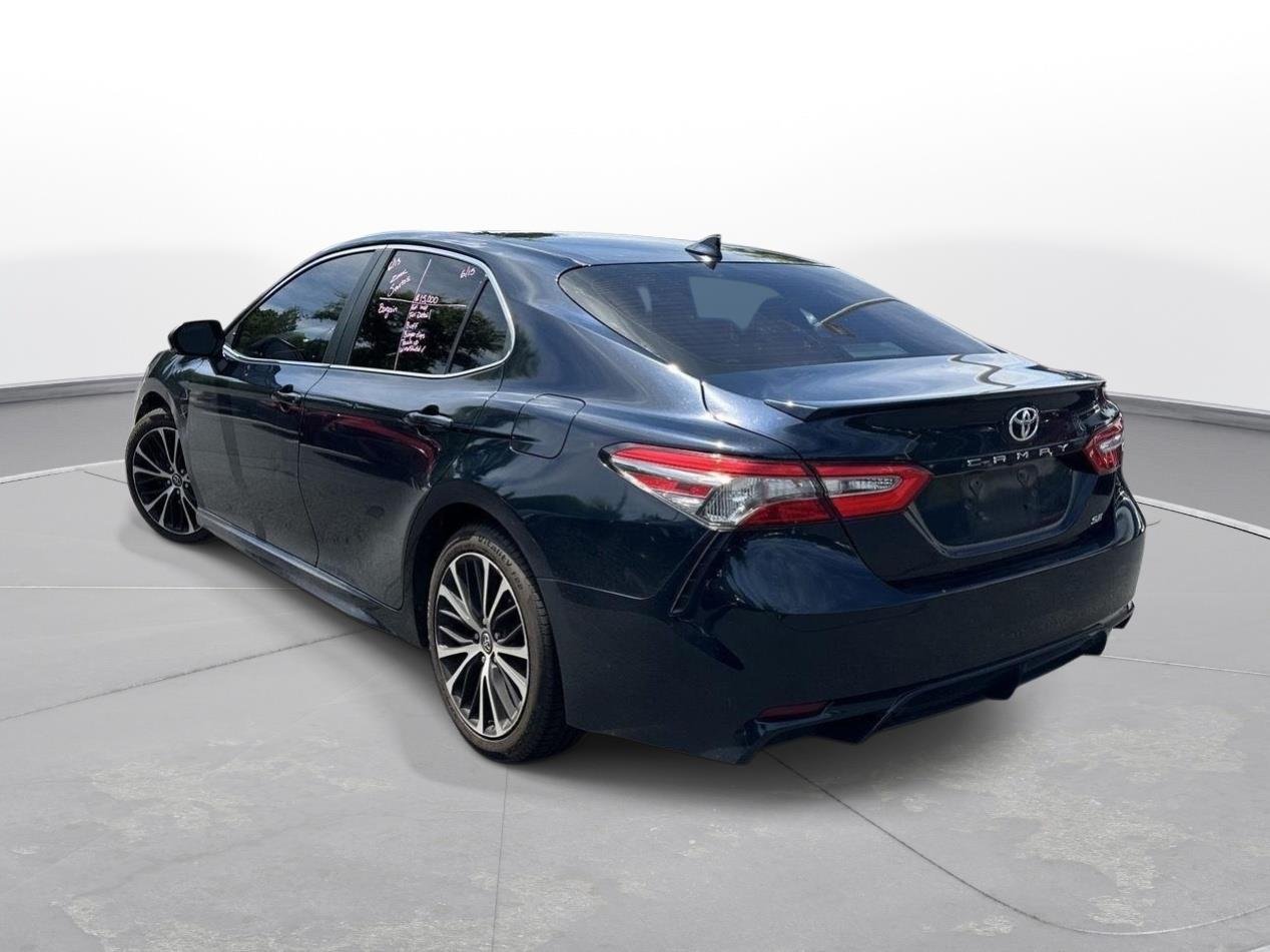 Used 2018 Galactic Aqua Mica Toyota SE image 8
