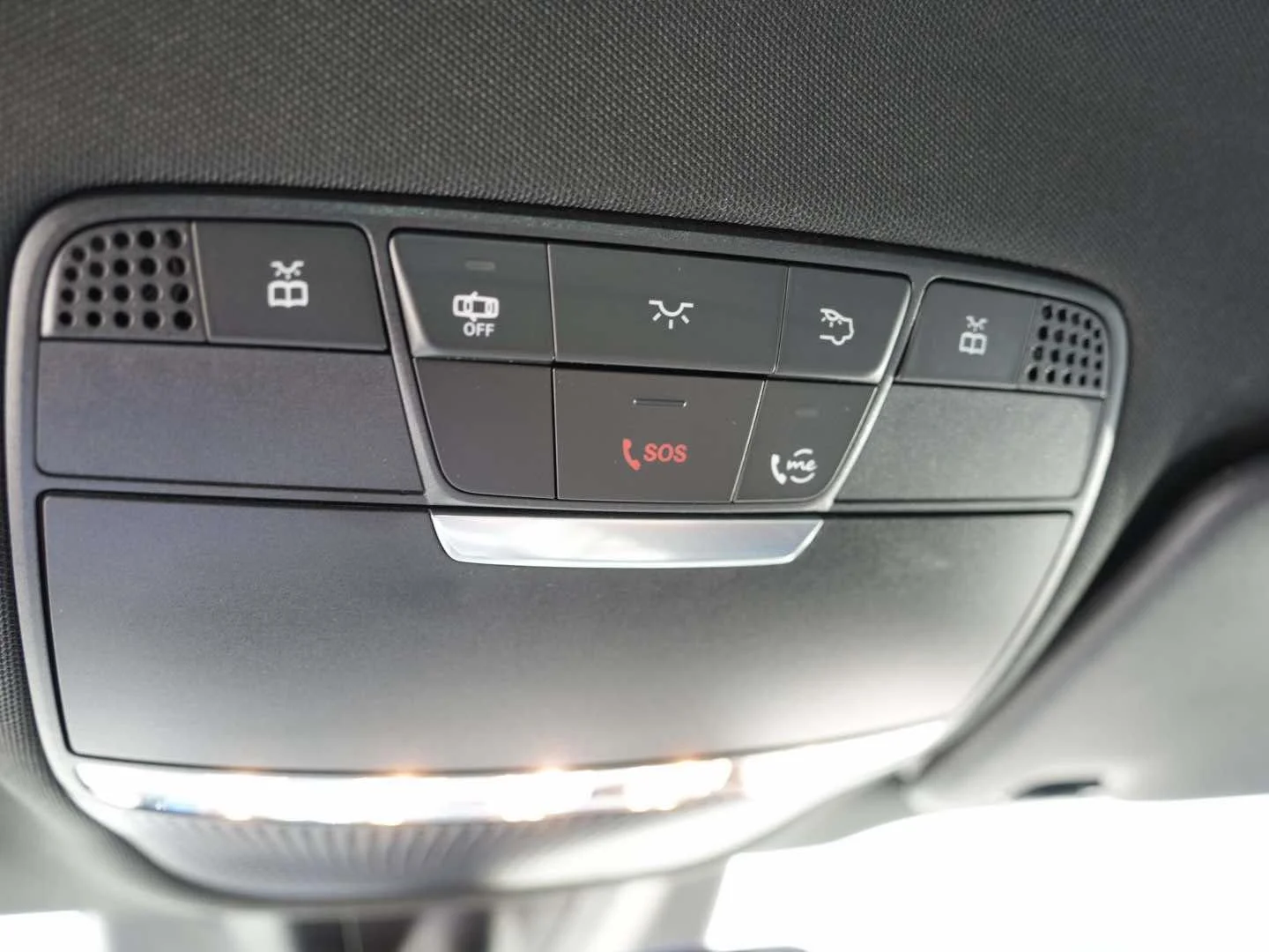Used 2022 Polar White Mercedes-Benz GLC 300 4MATIC® SUV image 27