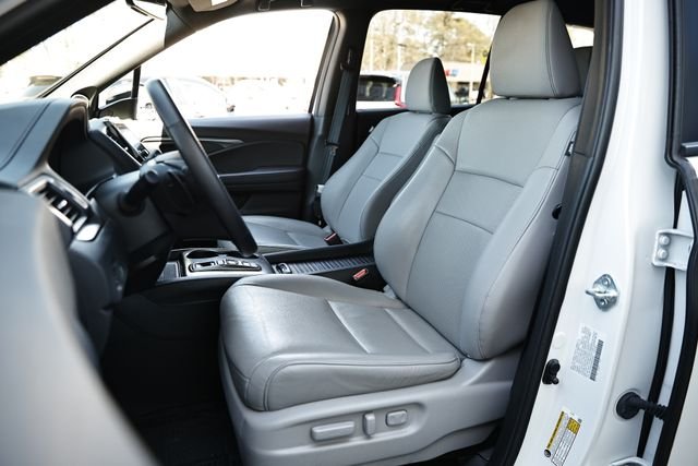 Used 2023 Platinum White Pearl Honda EX-L image 22