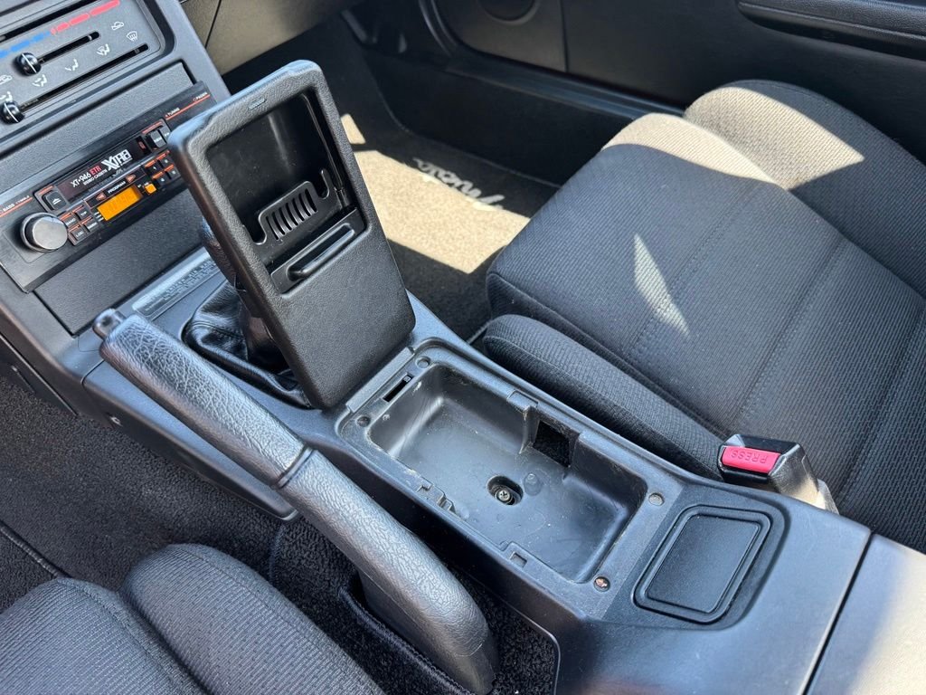 Used 1990 Classic Red Mazda Base image 21