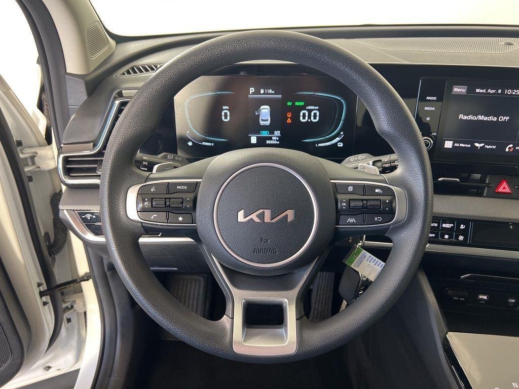 Used 2023 Snow White Pearl Kia LX image 7