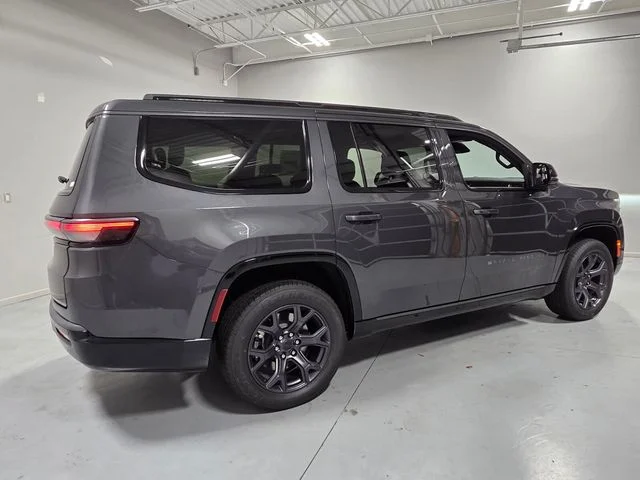 New 2026 Baltic-Gray Metallic Clear-Coat Exterior Paint Jeep Limited Altitude image 14