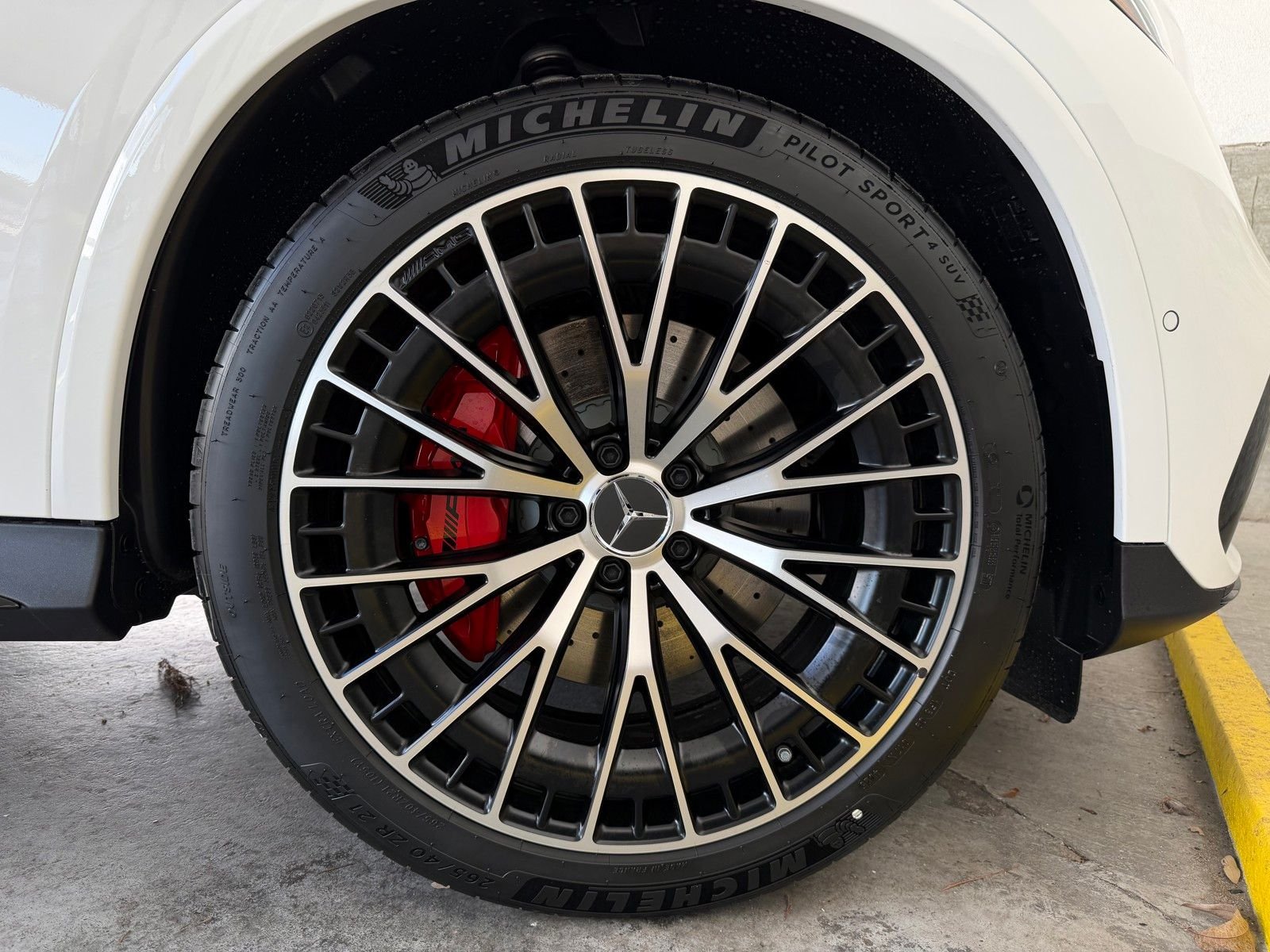 New 2026 Polar White Mercedes-Benz AMG® GLC 43 4MATIC® SUV image 23