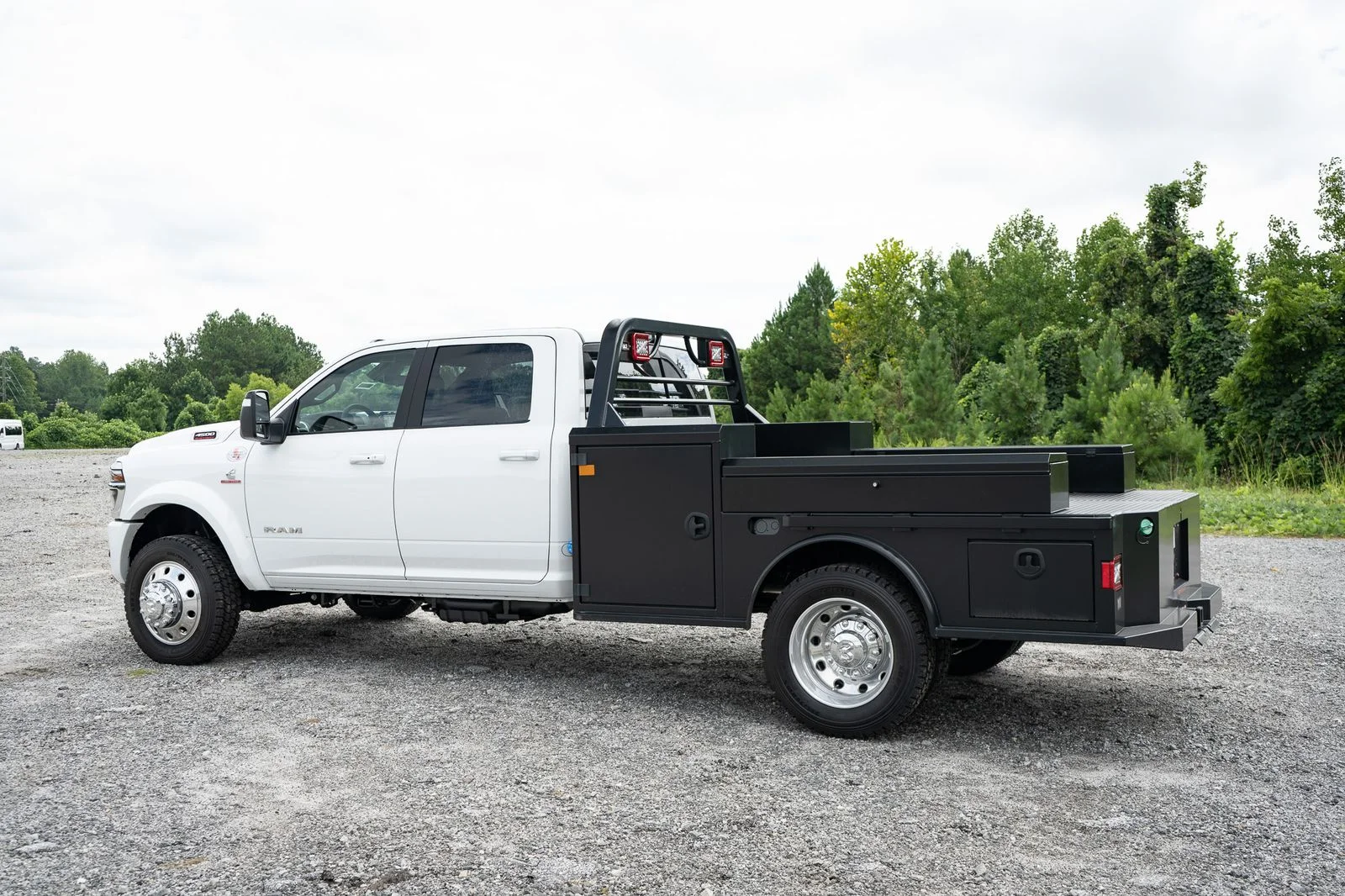 New 2026 Bright White Clearcoat RAM Tradesman image 19