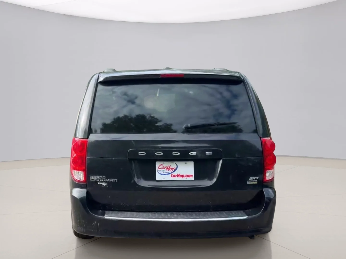 Used 2015 Black Dodge SXT image 4