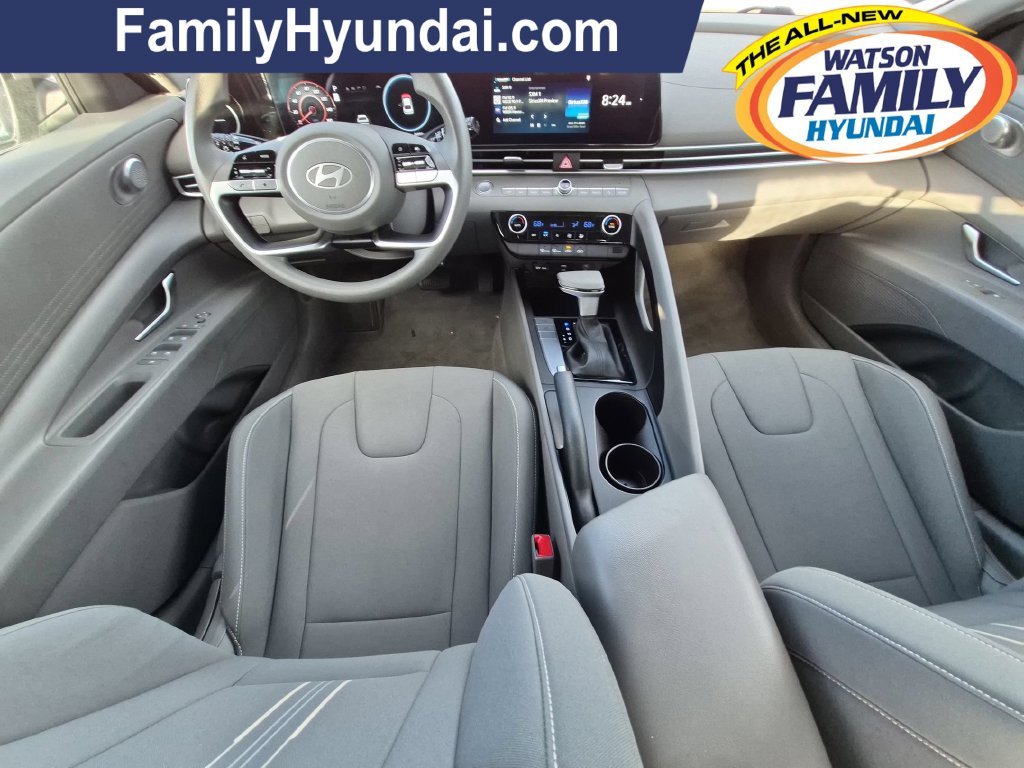 2024 Hyundai Elantra SEL - Photo 25