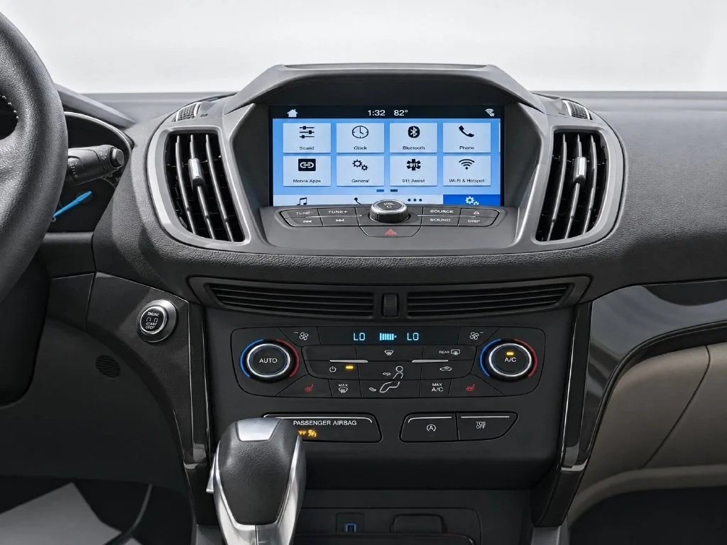 Used 2019 Gray Ford SEL image 16