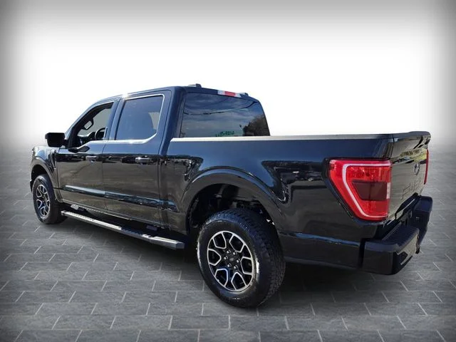 Used 2023 Black Ford XLT image 6