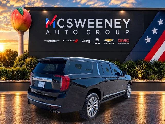 Used 2022 Black GMC Denali image 5