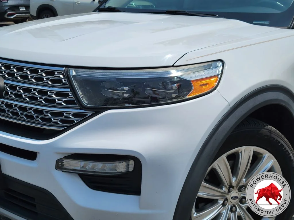 Used 2020 White Ford Limited image 10