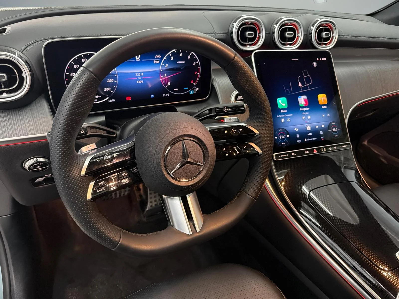 Used 2026 White Mercedes-Benz 300 4matic Suv image 29