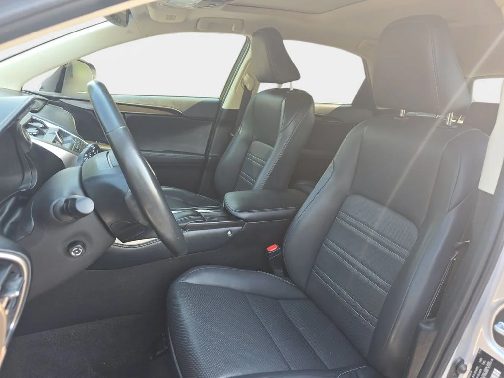 Used 2015 Silver Lexus 200t image 18
