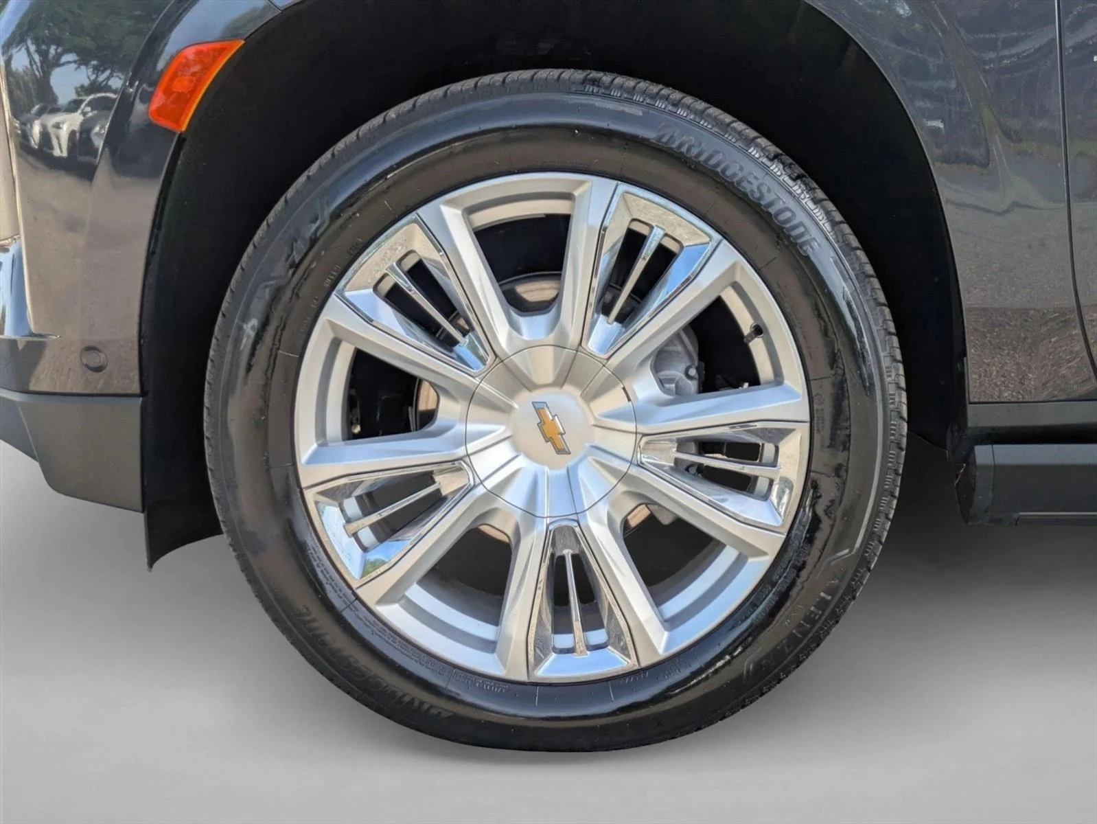 Used 2024 Dark Ash Metallic Chevrolet High Country image 23