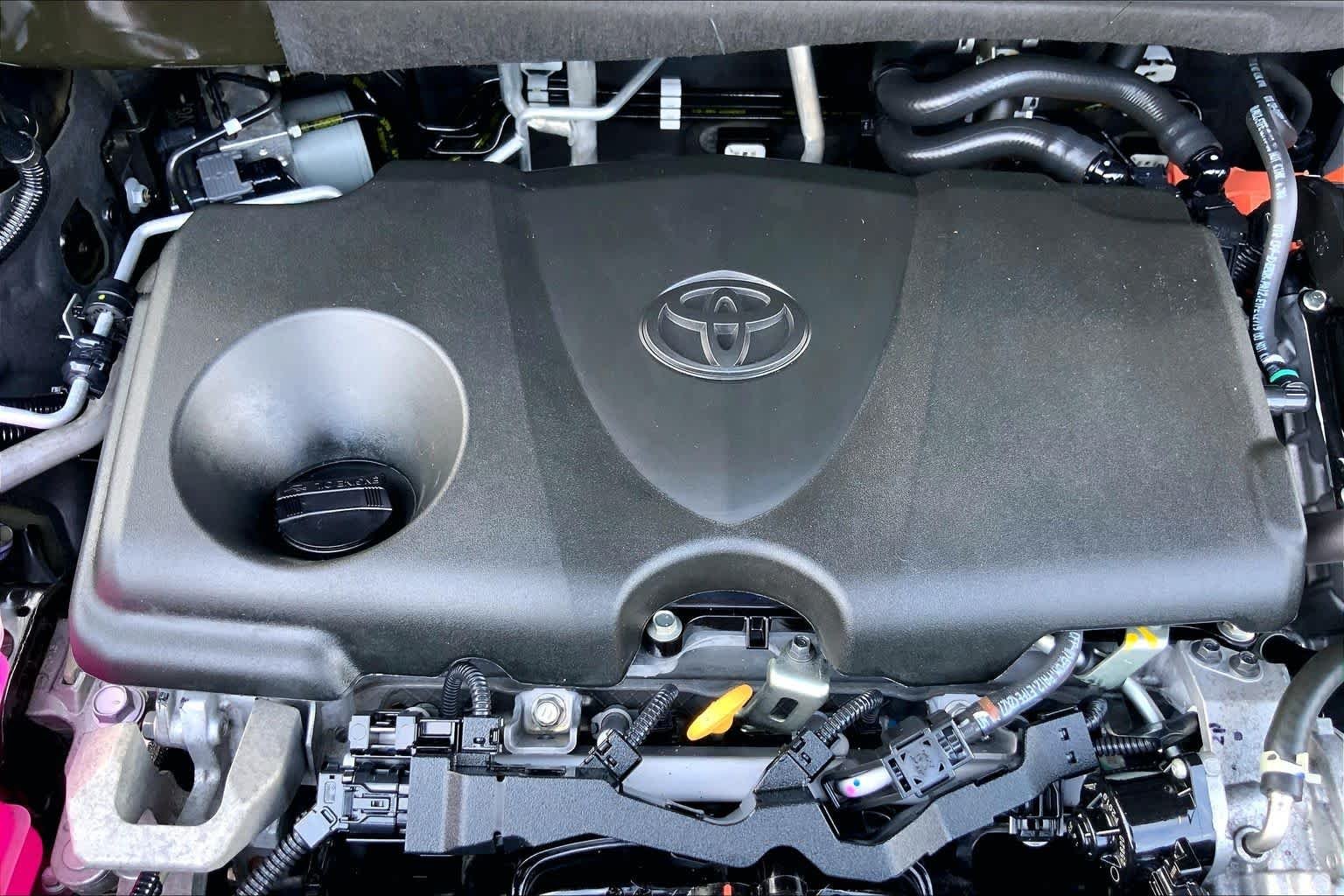Used 2023 Midnight Black Metallic Toyota Hybrid XLE image 32