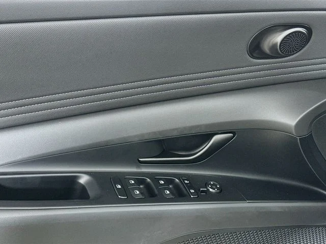 New 2026 Hyundai ELANTRA SEL Sport