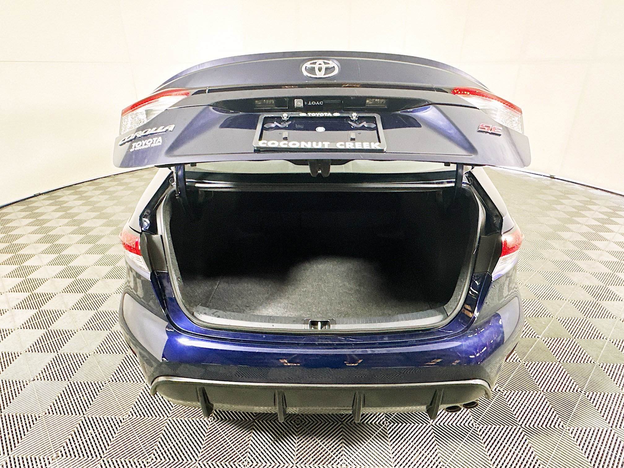 Used 2025 Blueprint Toyota SE image 31