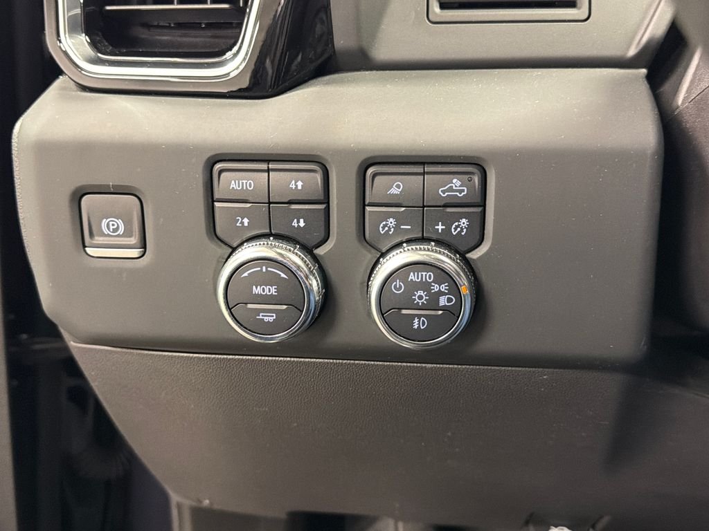 Used 2024 Silver GMC Denali image 33