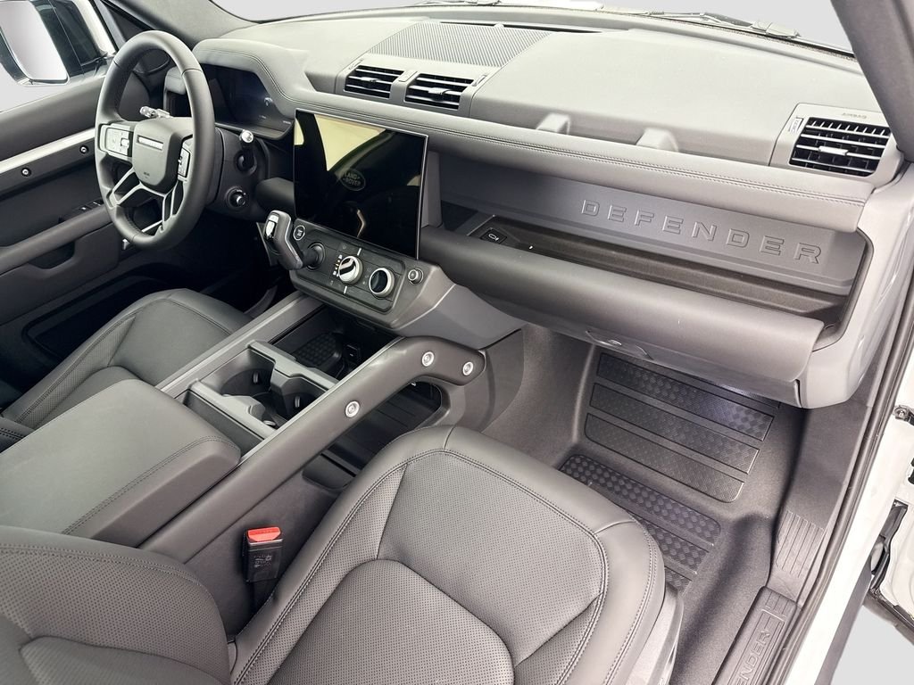 Used 2026 Fuji White Land Rover S image 17