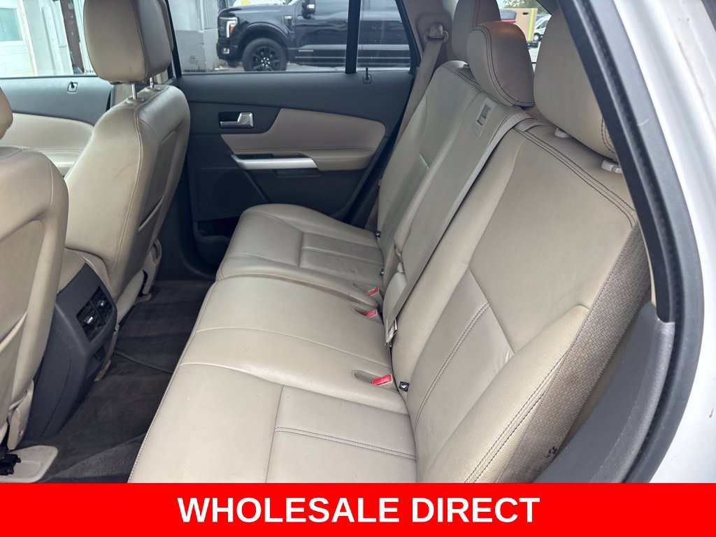 Used 2013 White Platinum Clearcoat Metallic Ford SEL image 25