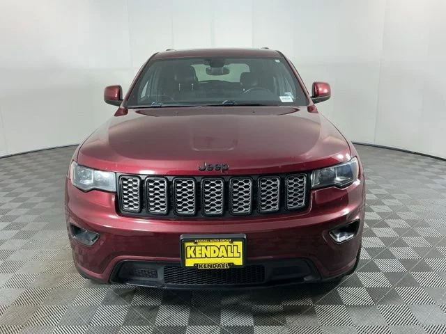 Used 2017 Red Jeep Laredo image 2