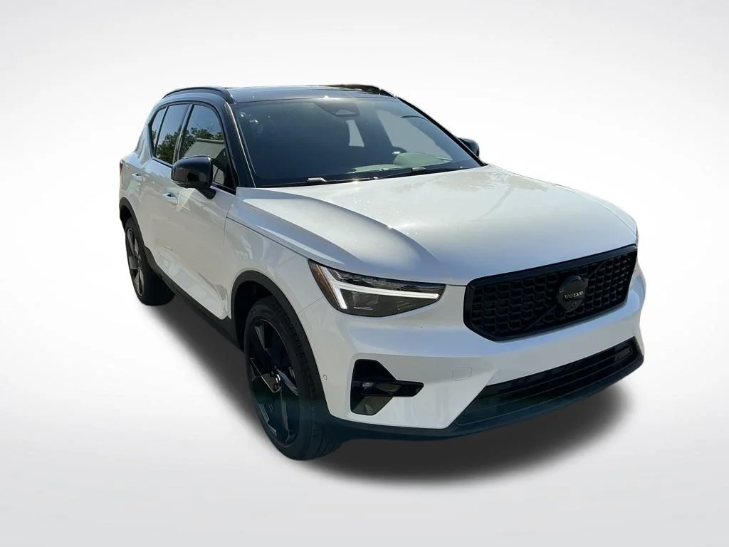 2026 Volvo XC40 Ultra Black Edition - Photo 7