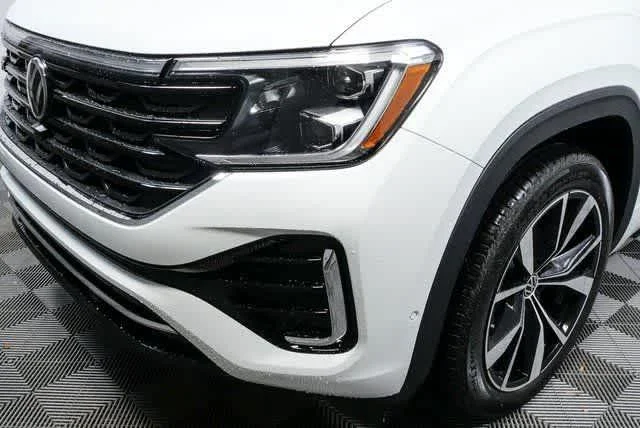 2026 Volkswagen Atlas Cross Sport SEL Premium R-LINE - Photo 38
