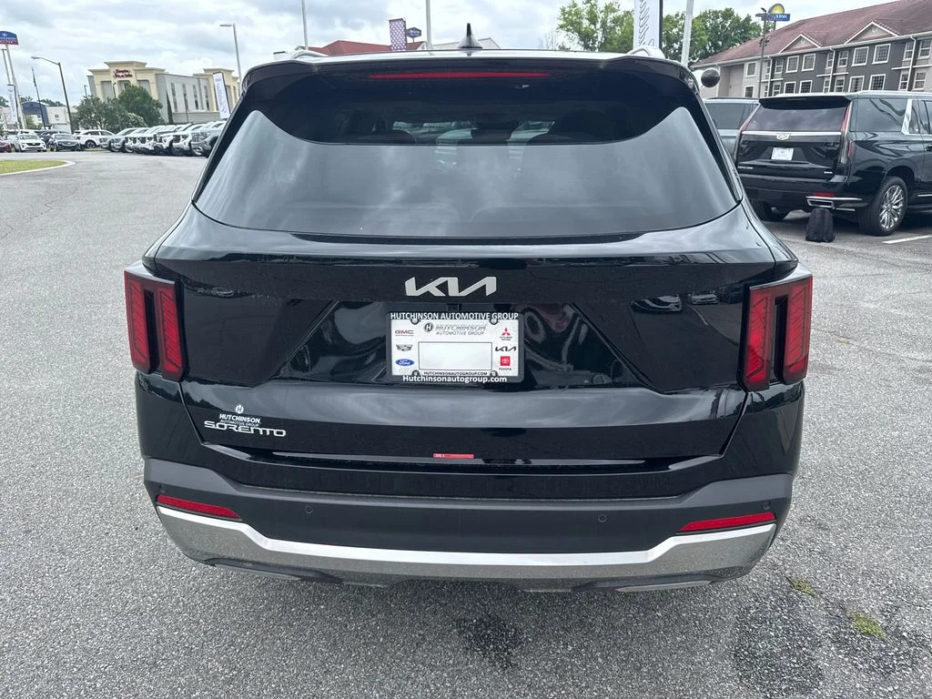 Certified Used 2025 Black Kia S image 4