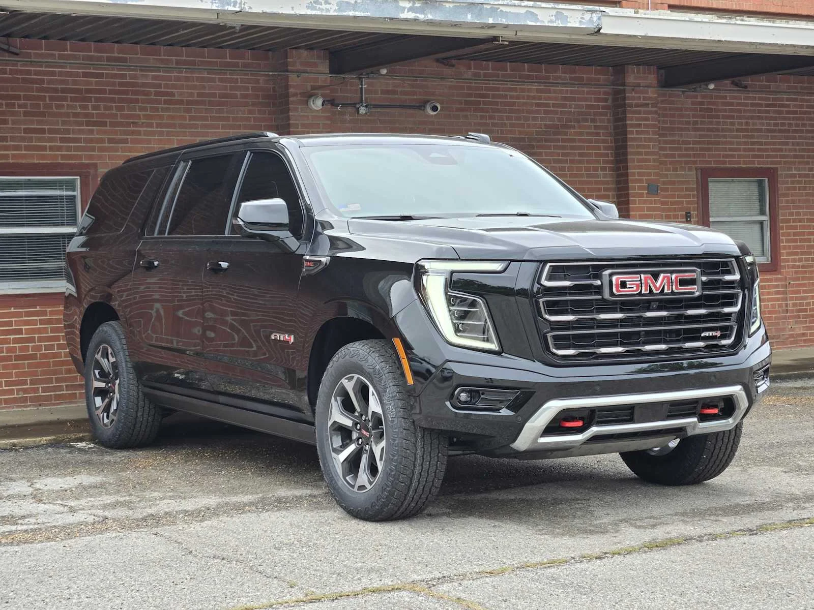 2026 GMC Yukon XL AT4 Ultimate - Photo 2