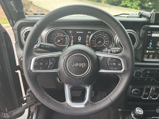 Used 2023 Black Jeep Sahara image 14